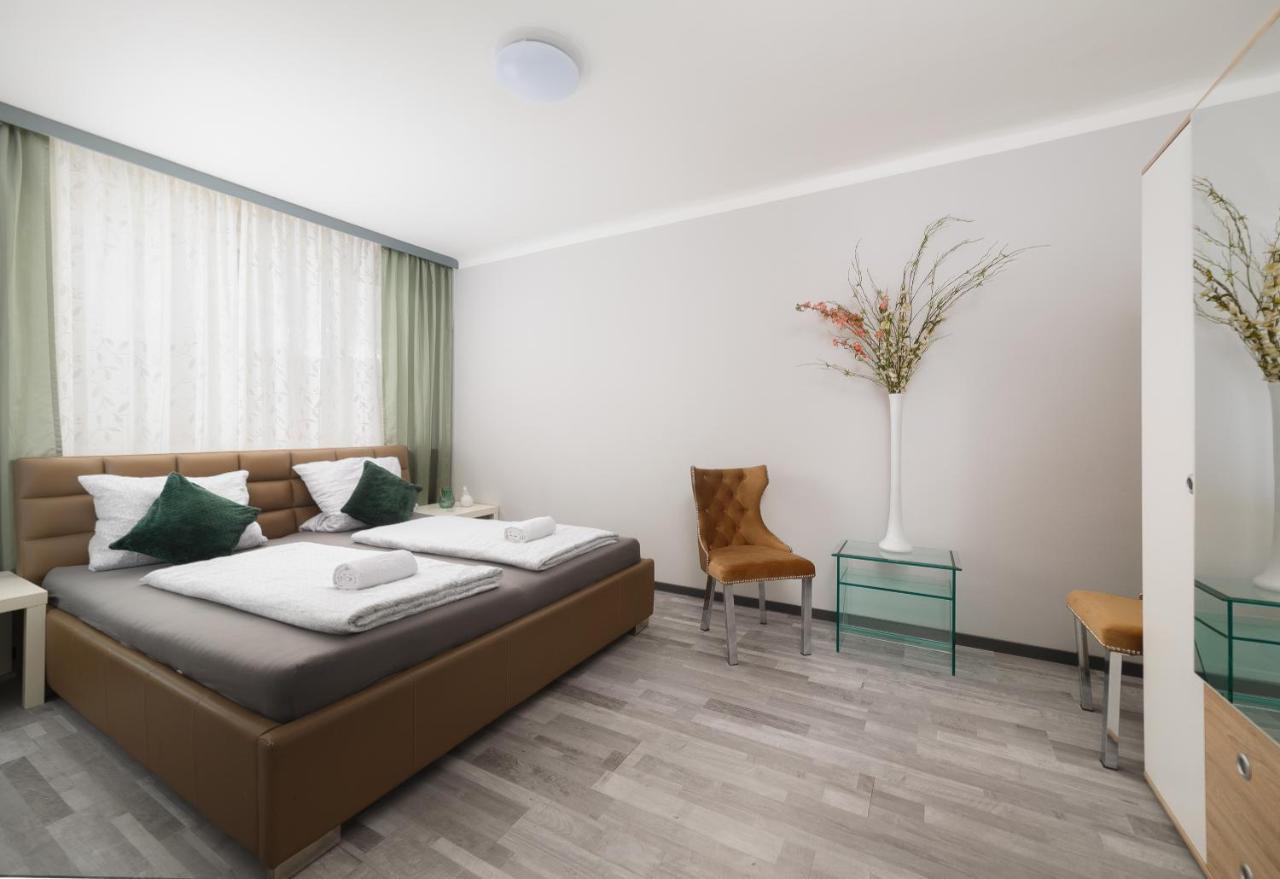 Brand-new On Shopping Street In Schoenbrunn With Lift Access Apartamento Viena