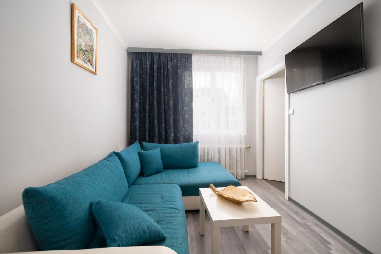 Appartement Brand-new On Shopping Street In Schoenbrunn With Lift Access Wenen