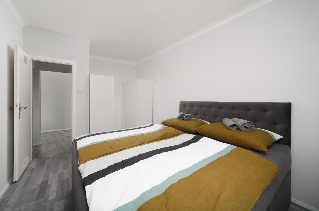 Brand-new On Shopping Street In Schoenbrunn With Lift Access Appartement *