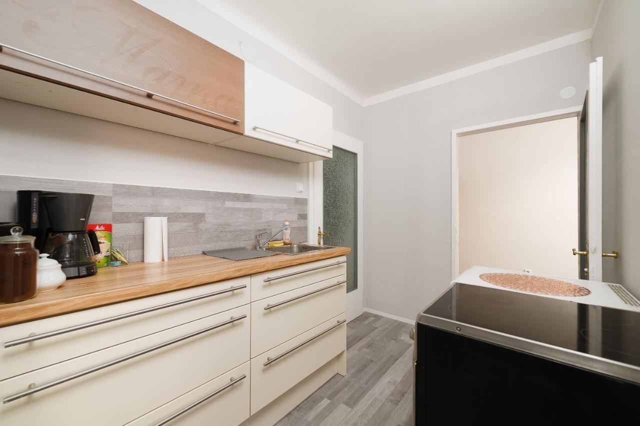 Brand-new On Shopping Street In Schoenbrunn With Lift Access Appartement Vienne